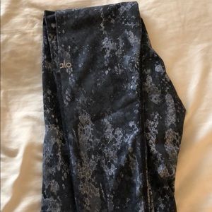 ALO yoga pants size M